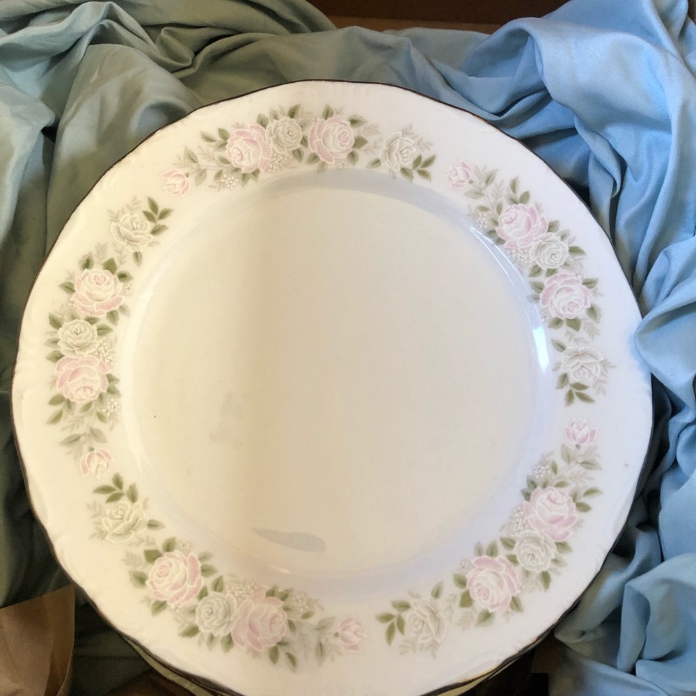Fine China - Picture 6 of 12